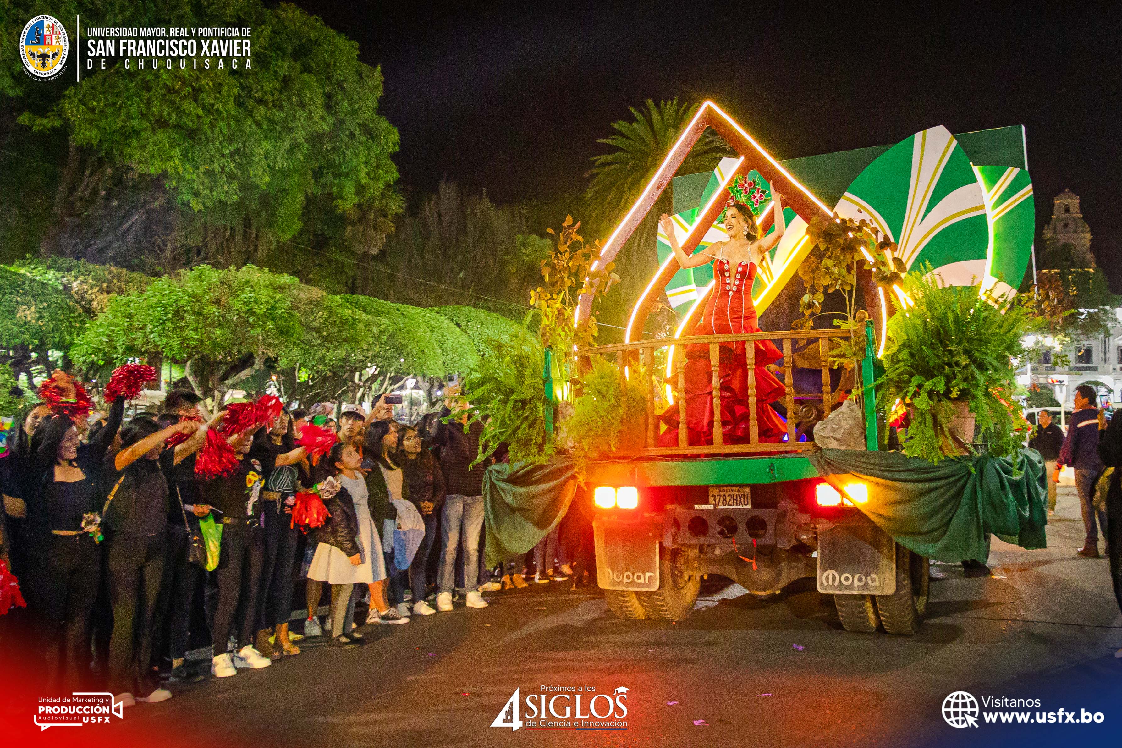 El primer desfile y concurso de carros alegóricos Primavera 2023 de la USFX, causo enorme expectativa y ovación del publico apostado a lo largo del recorrido en Sucre