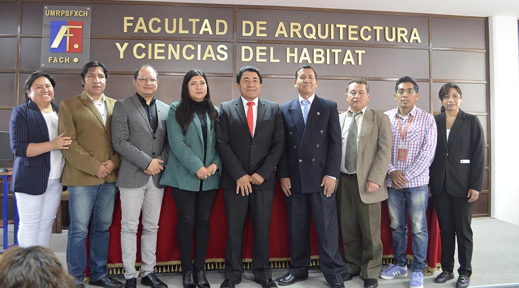 La Facultad de Arquitectura y Ciencias del Hábitat inauguró las actividades académicas con la entrega de 30 computadoras de última tecnología