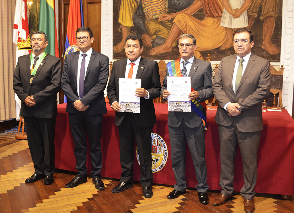 La Universidad firma convenio marco interinstitucional de cooperación con el Centro de Diplomados en Altos Estudios Nacionales departamental de Cochabamba