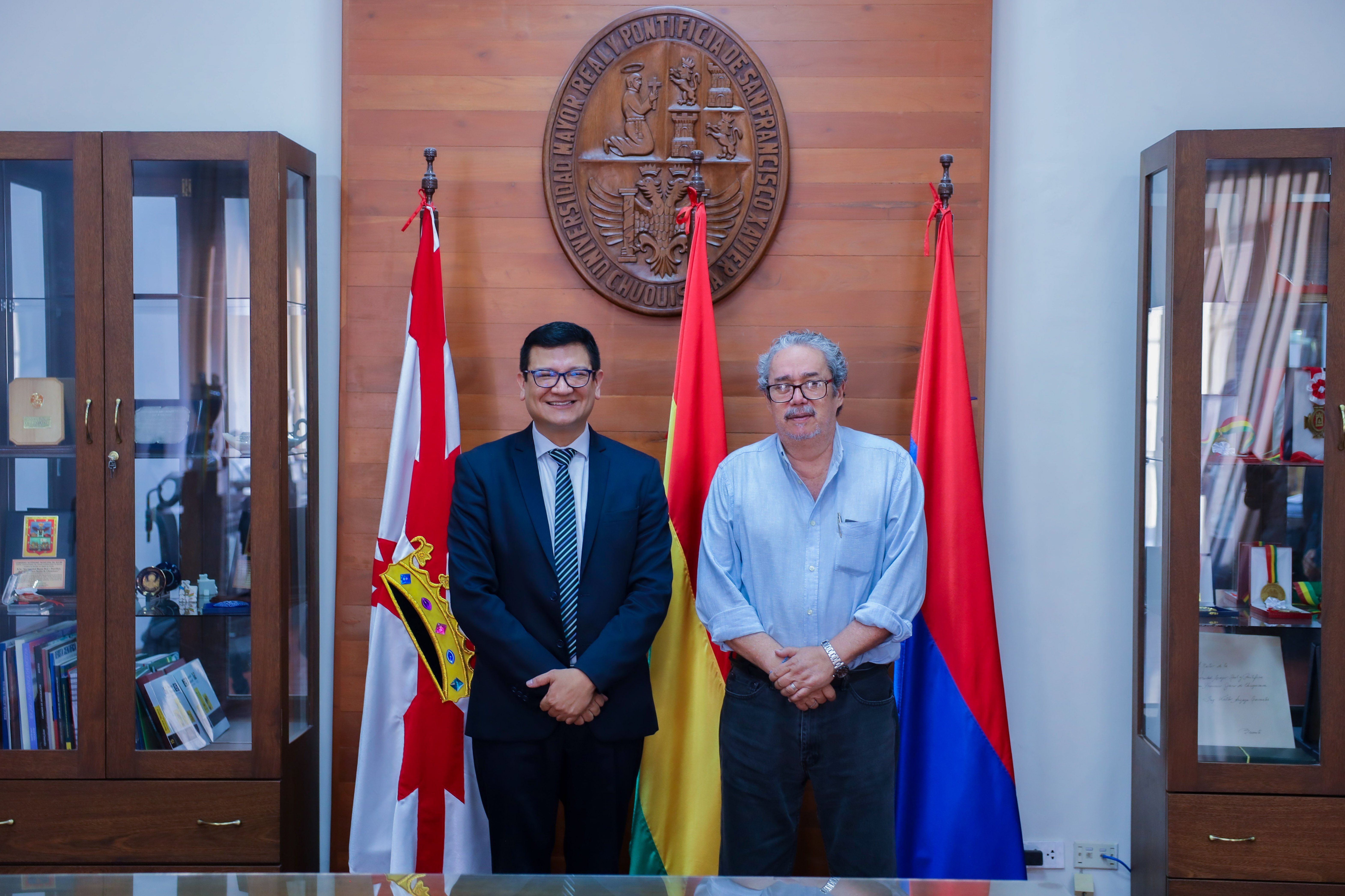 El escritor Carlos Hugo Molina plantea que la Universidad sea la protagonista en la conmemoración del Bicentenario de Bolivia