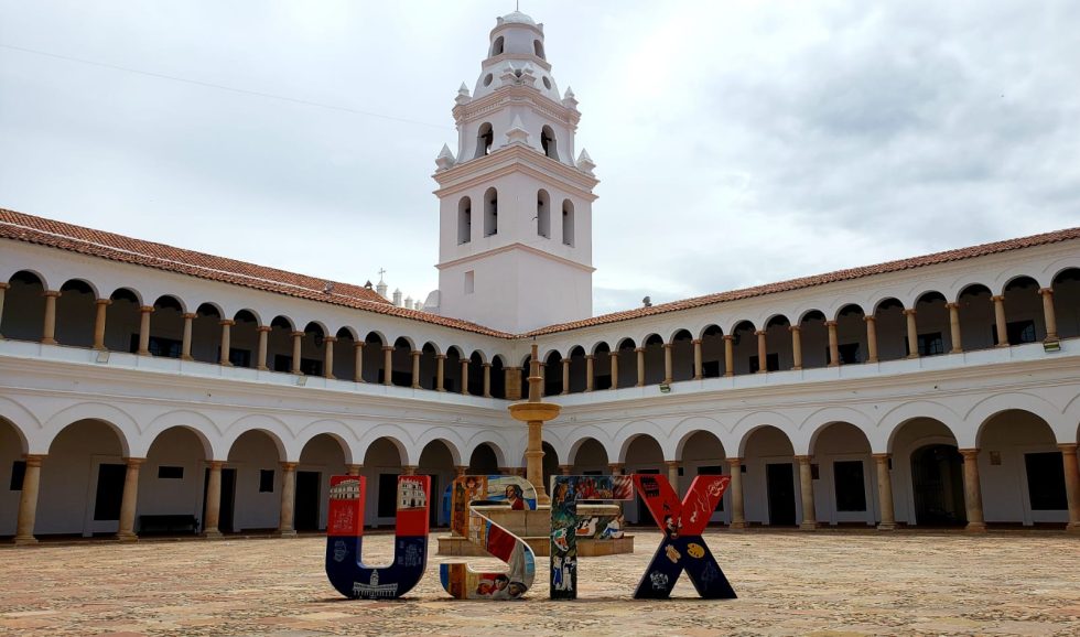 Inicio - Universidad Mayor Real y Pontificia de San Francisco Xavier de