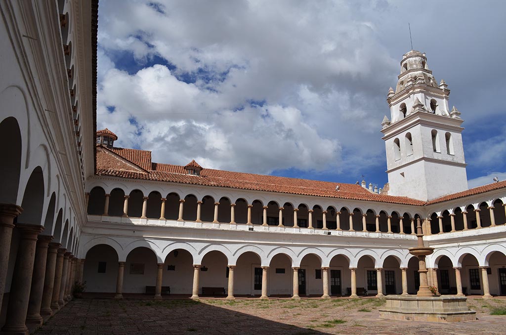 Se habilitarán dos accesos de tránsito entre el edificio histórico de la Universidad con la Iglesia de San Miguel y la Casa de la Libertad