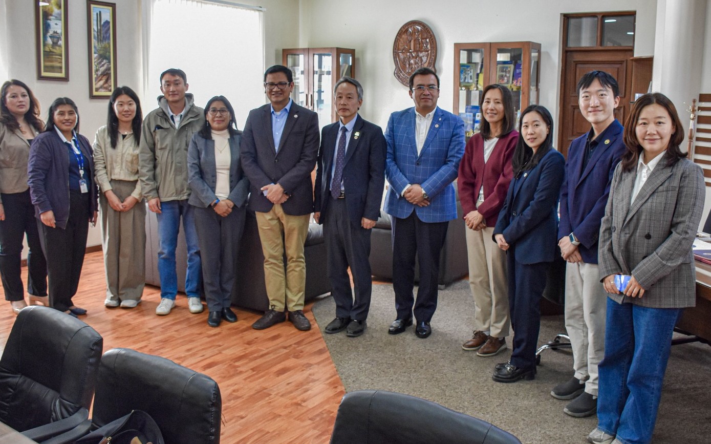 Embajador de Corea del Sur visitó la Universidad de San Francisco Xavier para fortalecer vínculos académicos